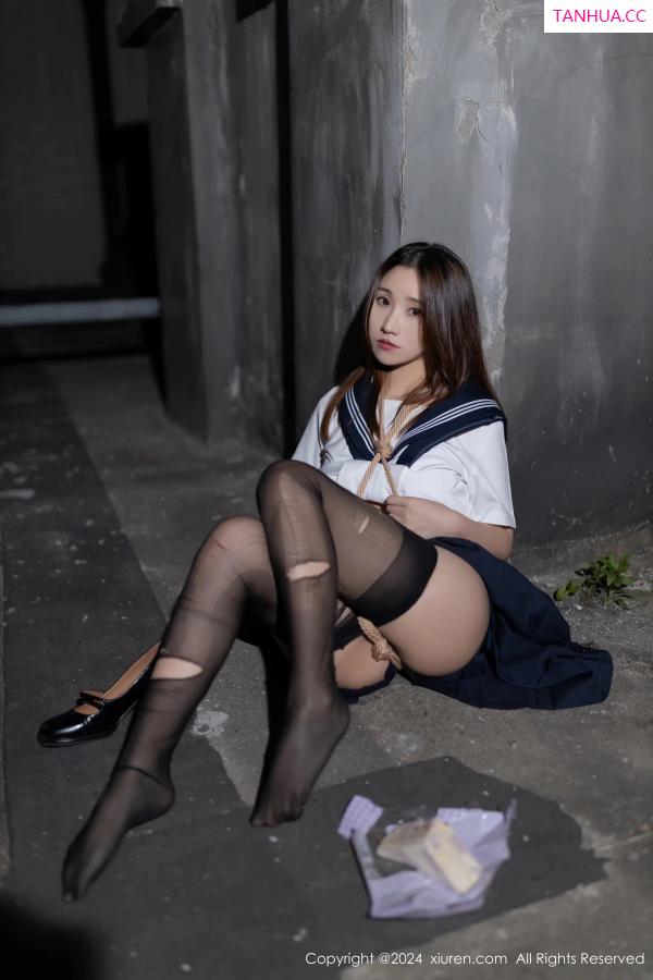   [XiuRen]高清写真图 2024.04.24 No.8443 杏子Yada 黑丝美腿第29张图片
